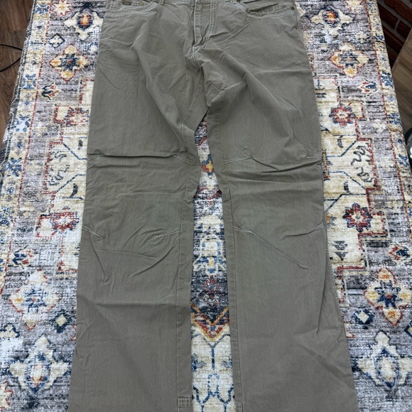 KÜHL Outdoor Utility Pants – Size 36x34 - Picture 2 of 6